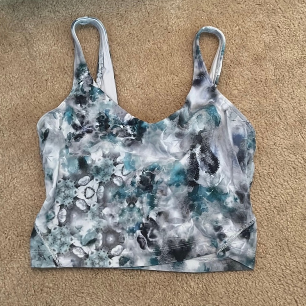 Perfect condition Lululemon align tank in size 4.